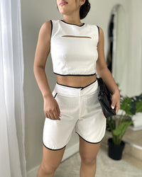White / S