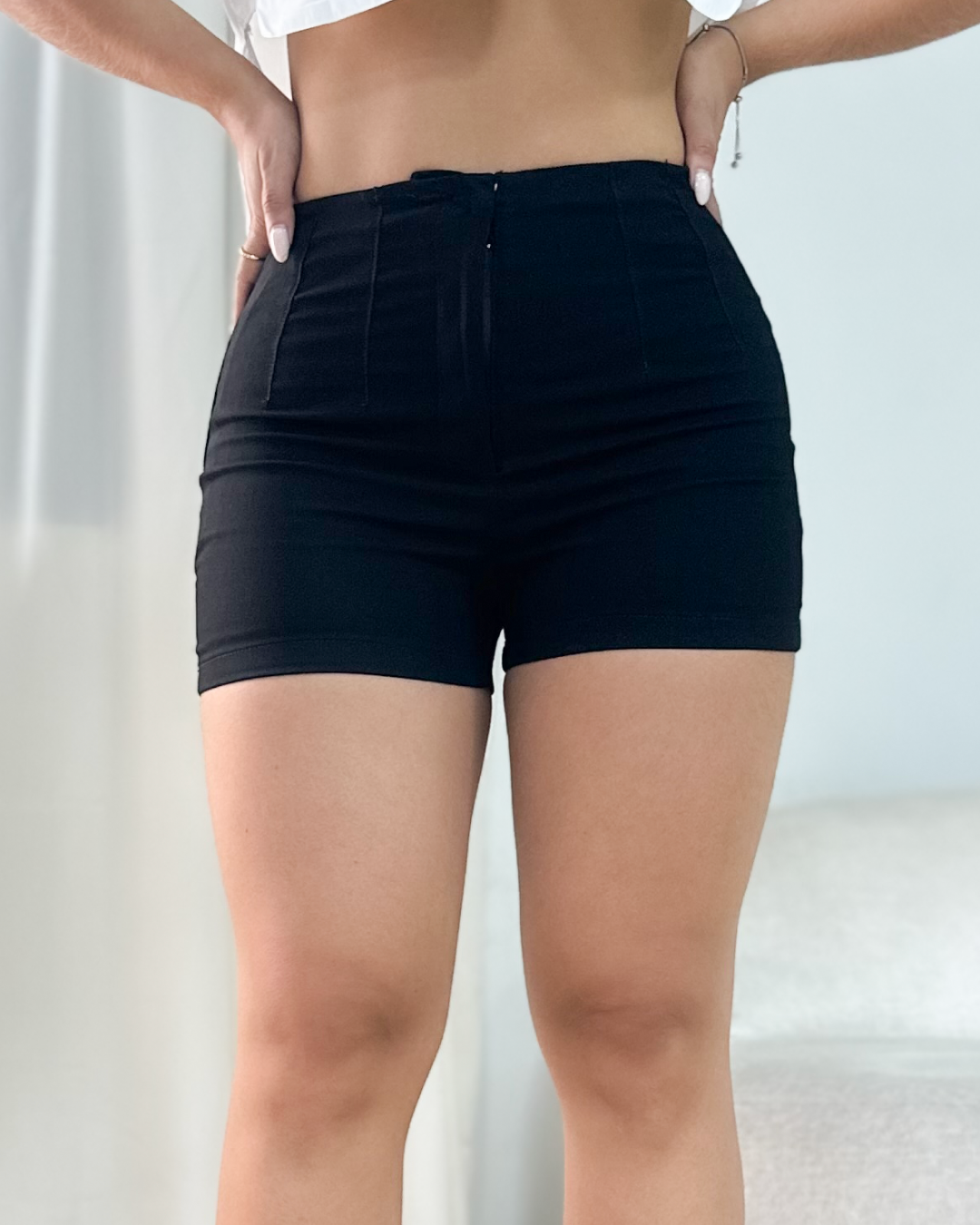 Short 100183